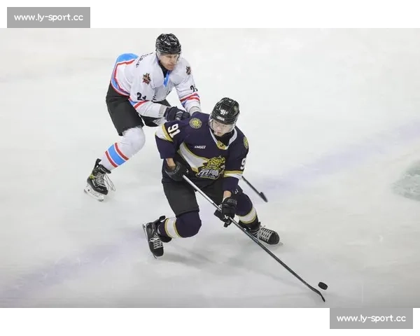 无畏出征！冰球国家队阵容豪情万丈，为国争光誓言响彻冰场